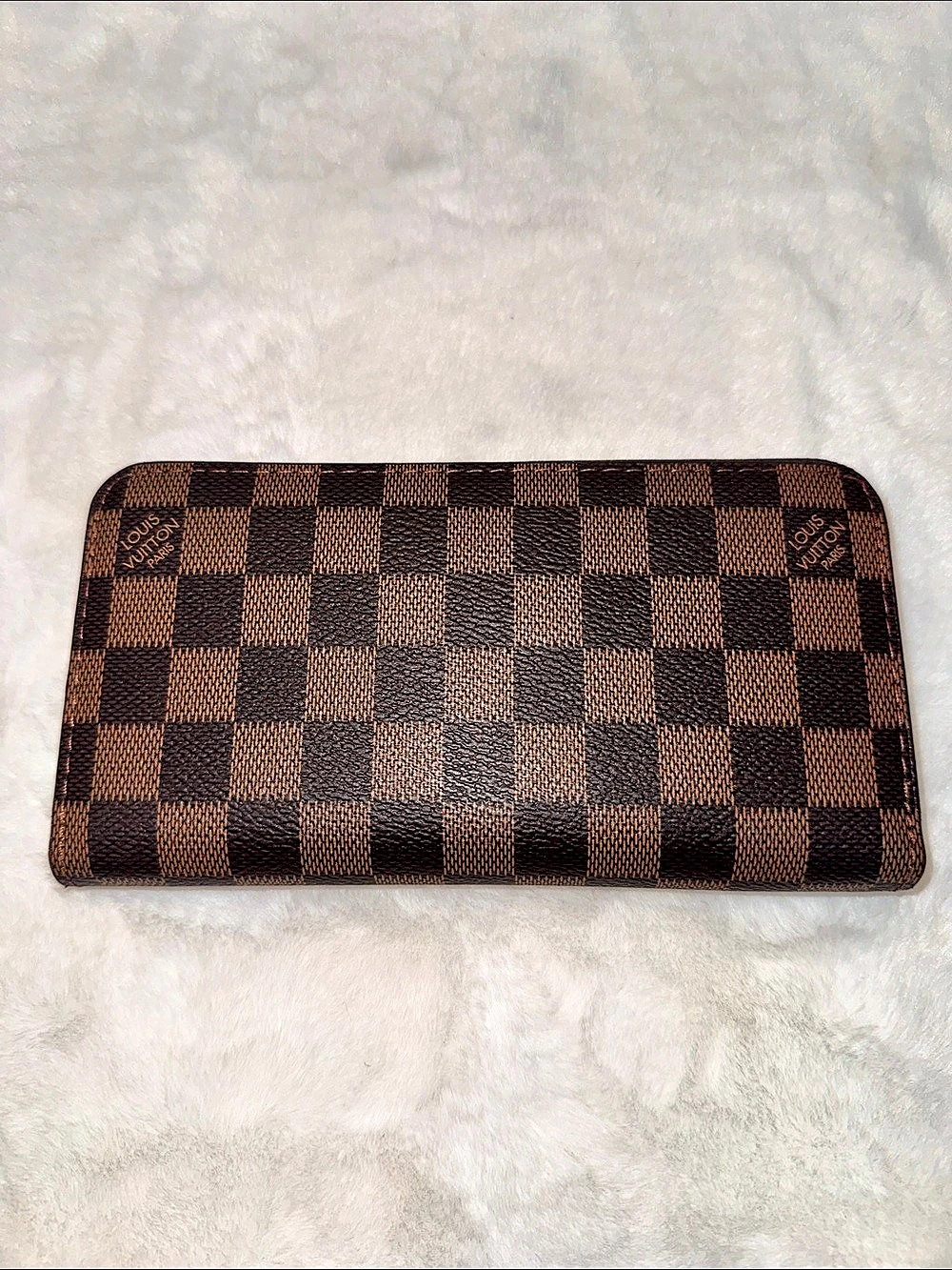 NWOT Source Unknown Damier Ebene Zippy Wallet in Brown